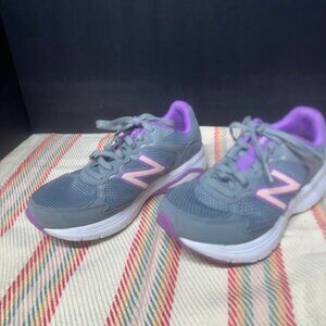 New Balance 460 V3 Woman's Size 8